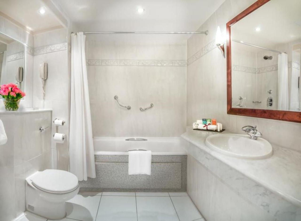 Clayton Hotel & Leisure Club Слайгоу Екстериор снимка
