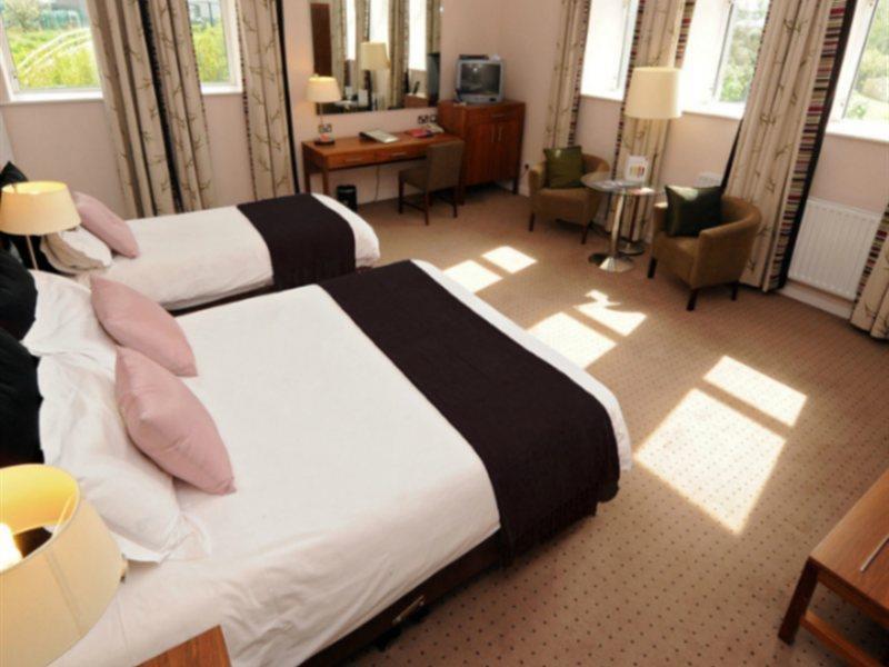 Clayton Hotel & Leisure Club Слайгоу Екстериор снимка