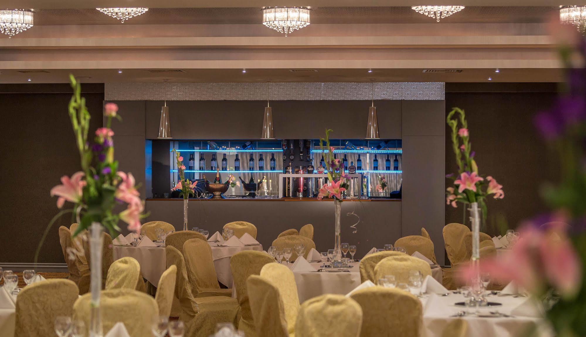 Clayton Hotel & Leisure Club Слайгоу Екстериор снимка